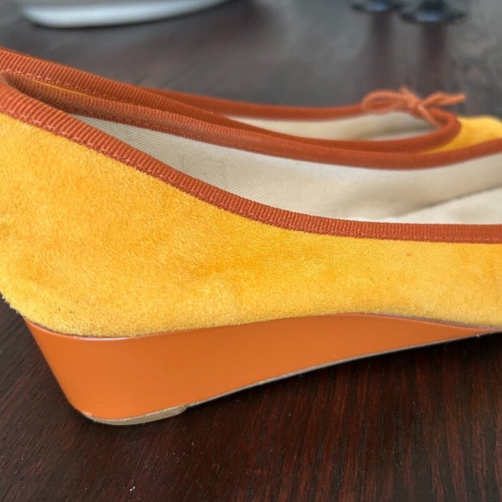 Repetto "Norma" Mustard Suede Mini Wedge Ballet Flats with a Bow Detai – Size 38 - Picture 2 of 2